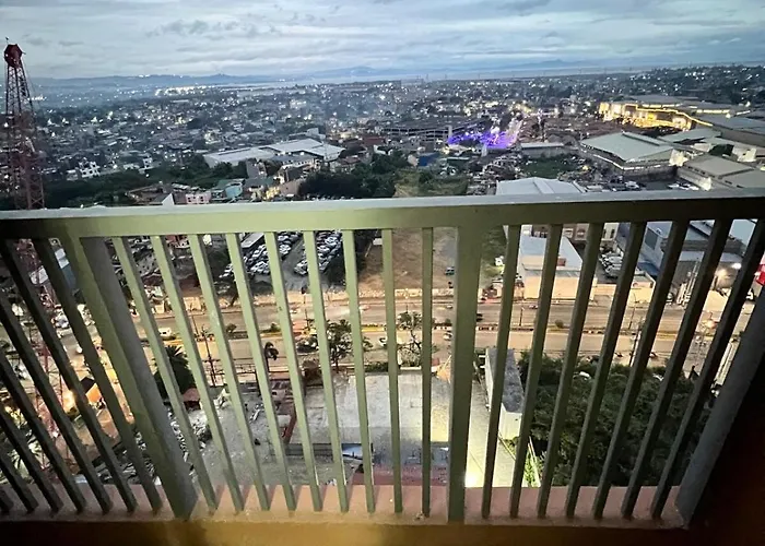 Near Vista Mall Taguig Bgc With Overlooking Veranda Netflix Prime Hbo Max And Pay Parking 18th Manila