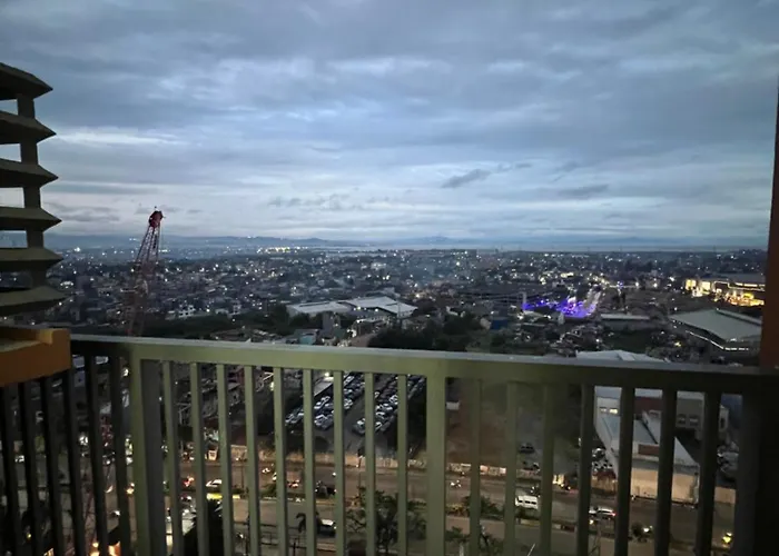 Apartamento Near Vista Mall Taguig Bgc With Overlooking Veranda Netflix Prime Hbo Max And Pay Parking 18th Manila